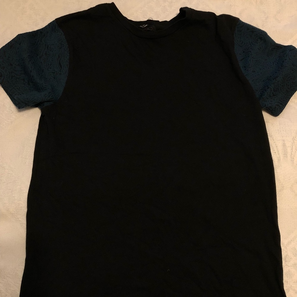 Forever 21 T-Shirt